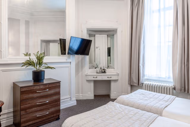 Standard Twin Room