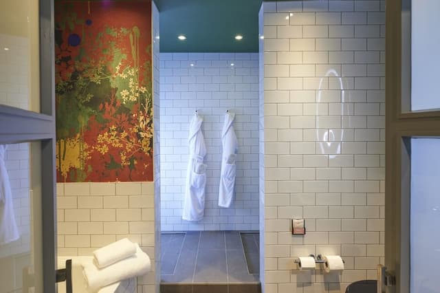 Signature Suite