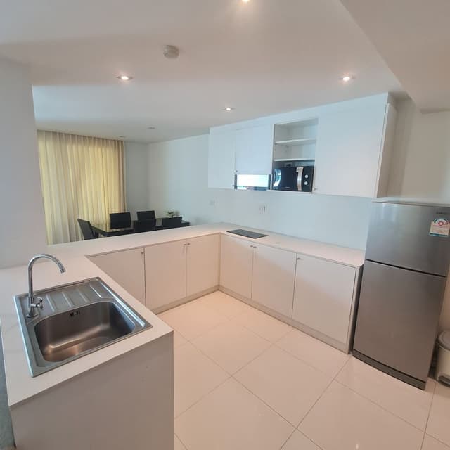 2 Bed Room with Jacuzzi in Bathroom