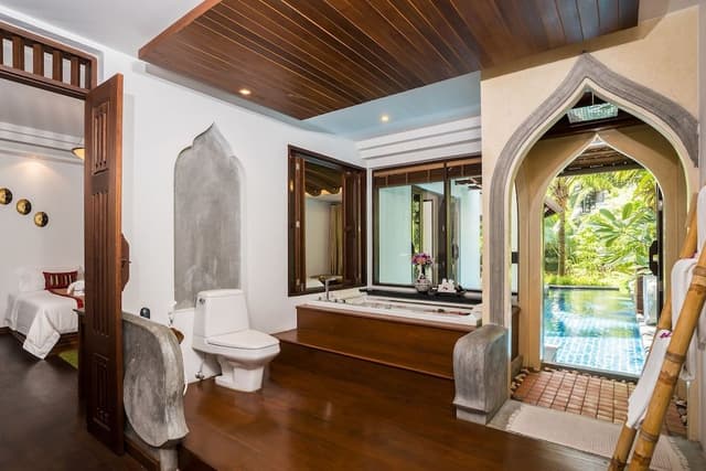 Family Pool Suites
