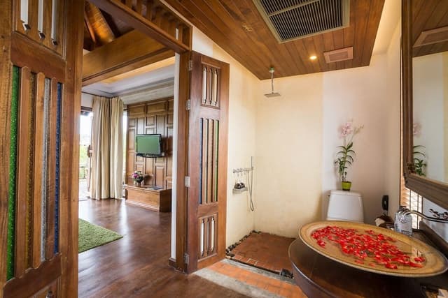 Family Pool Villa