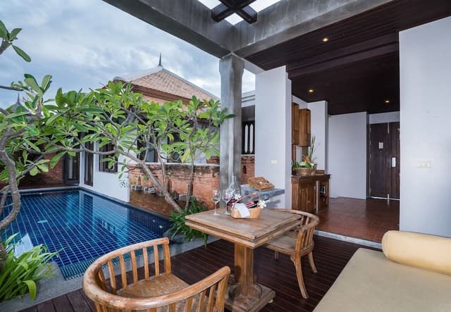 Family Pool Villa