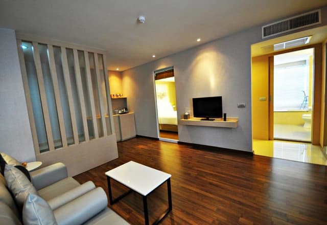 Premium Suite
