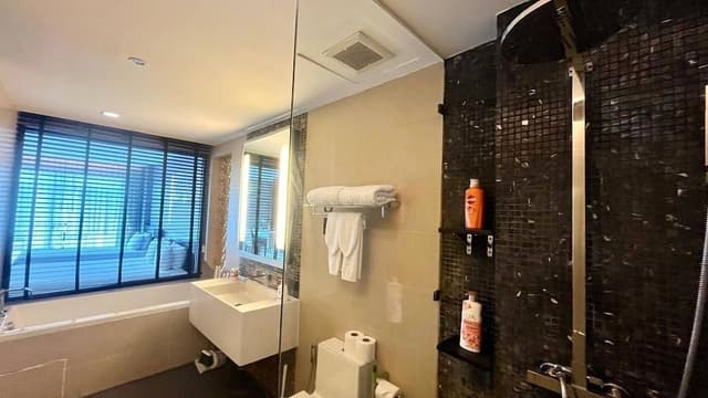 Apartment, Multiple Bedrooms, Accessible, Balcony