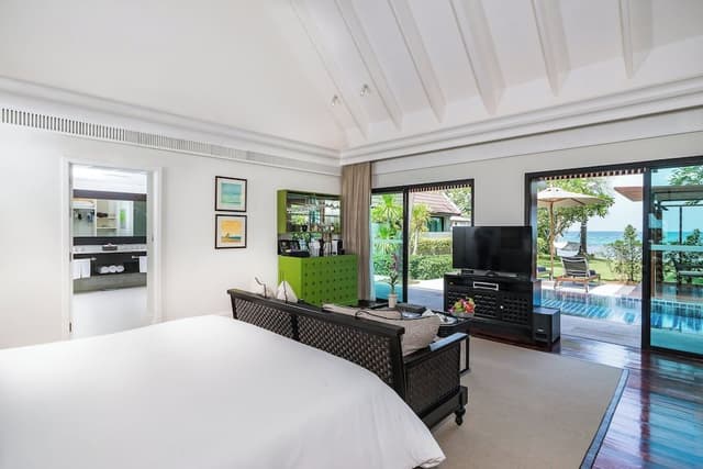 Club Villa, 1 King Bed, Beachfront (Pool)
