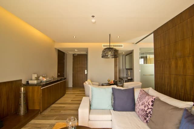 Luxury Suite Seaview King Bed