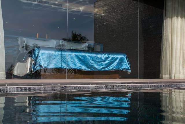Prestige Pool Suite King Bed