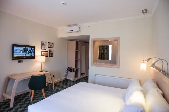 Single Room with Mountain View