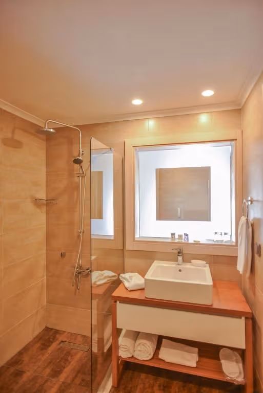 Suite with Mountain View