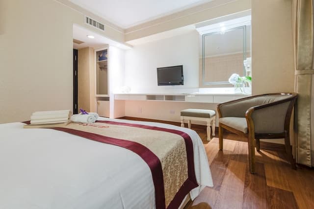 Classic Double Room, 1 Double Bed, Bathtub