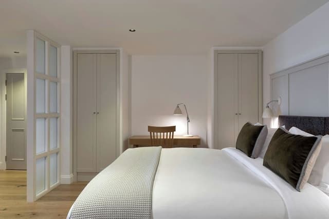 Suite, 1 Bedroom, City View