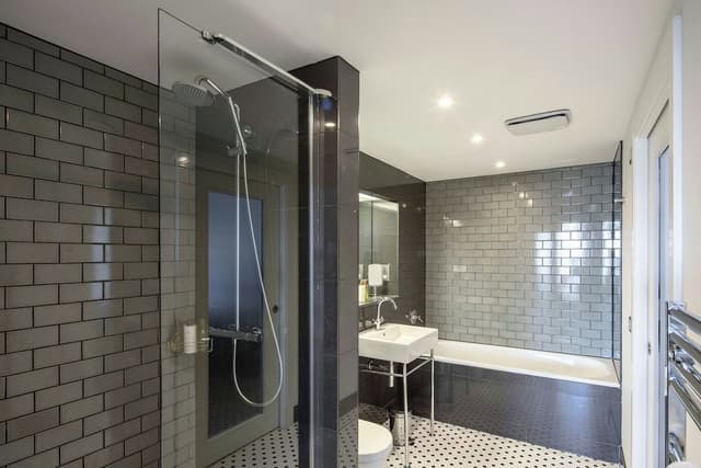 Suite, 1 Bedroom, City View