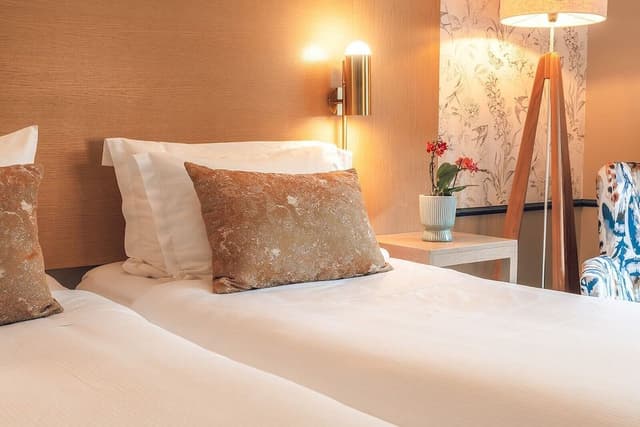 Signature Twin Room
