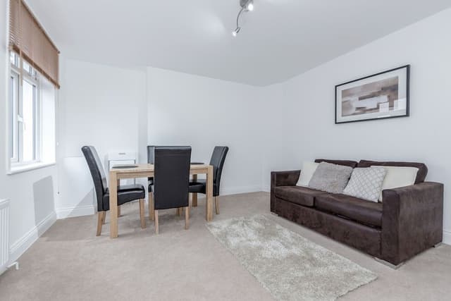 Luxury Apartment, 2 Bedrooms (split level)