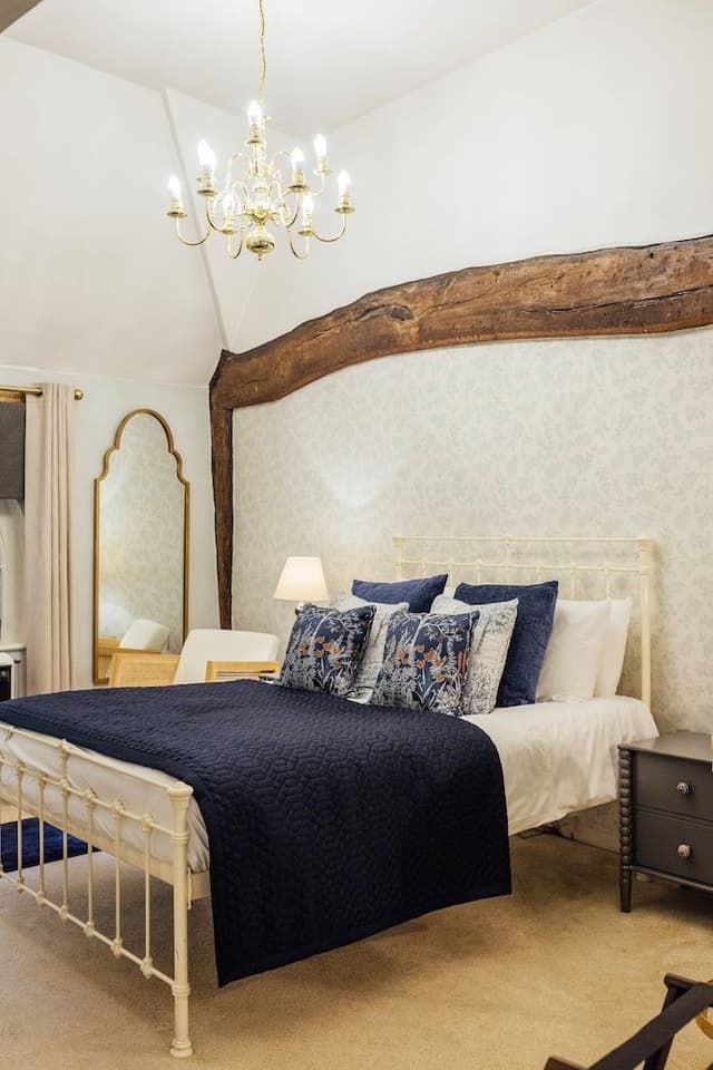 Traditional Double Room, 1 Double Bed, Private Bathroom