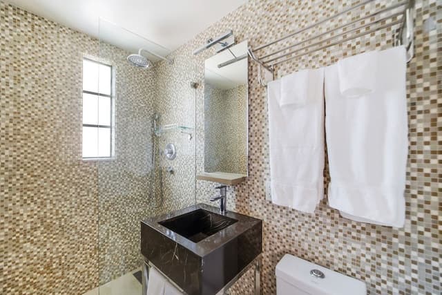 Standard Room, 1 King Bed, Private Bathroom (Self check-in)