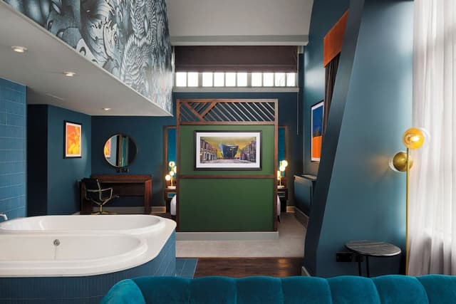 Signature Suite