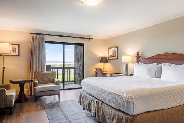 Room (Bodega Bay Lower)