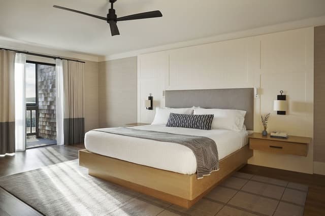Room (Bodega Bay Lower)