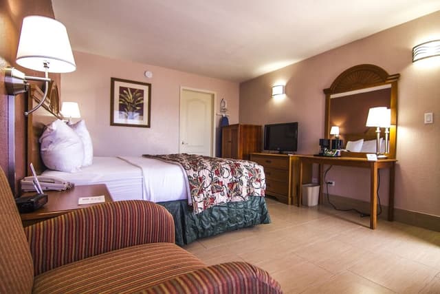 Standard Room, 1 King Bed