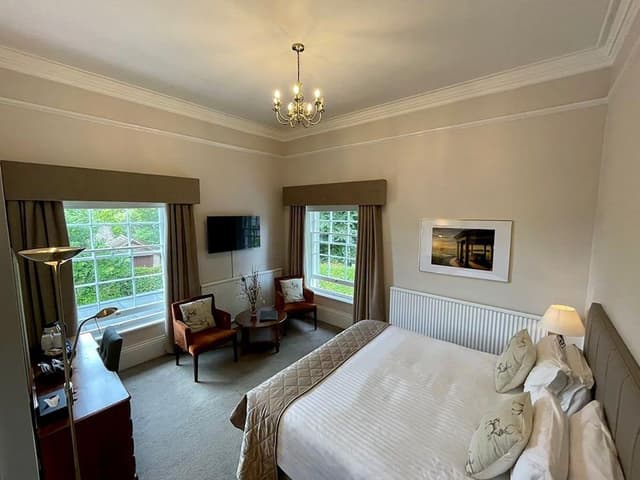 Manor Suite