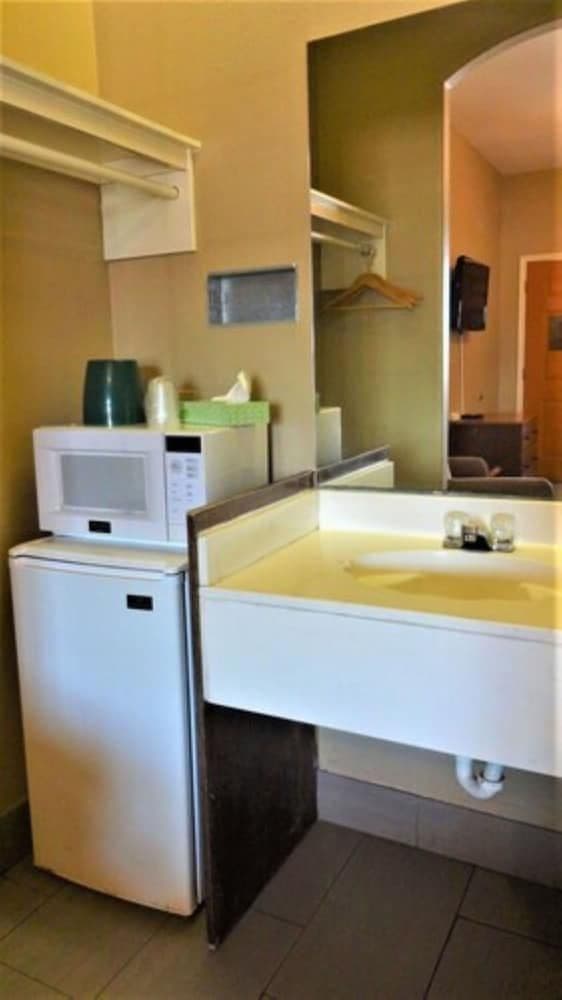 Standard Room, 2 Double Beds