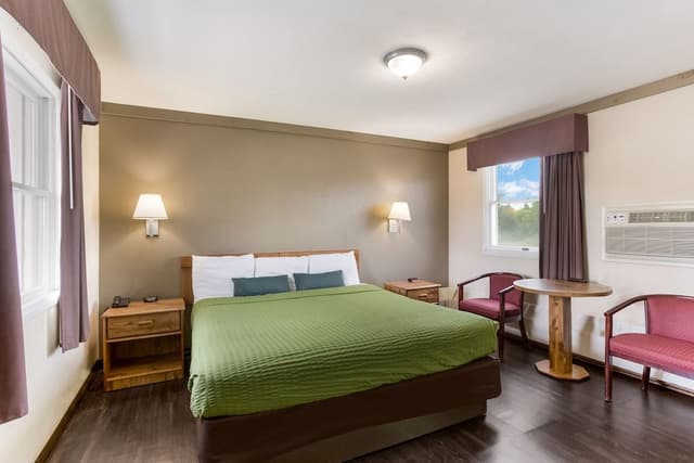 Standard Room, 1 King Bed, Non Smoking