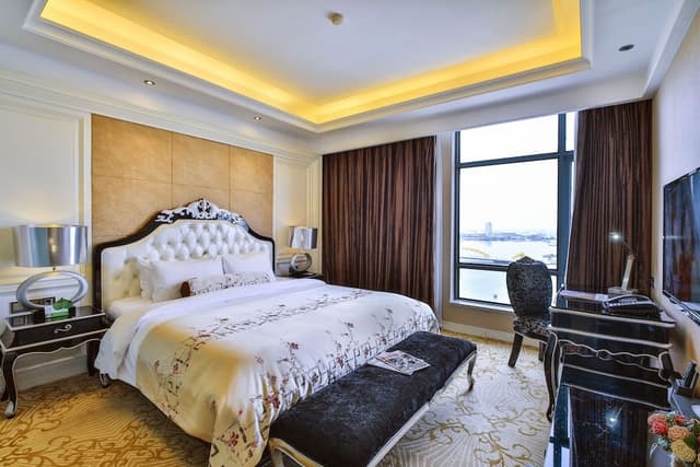 2 Bedroom Suite Apartment