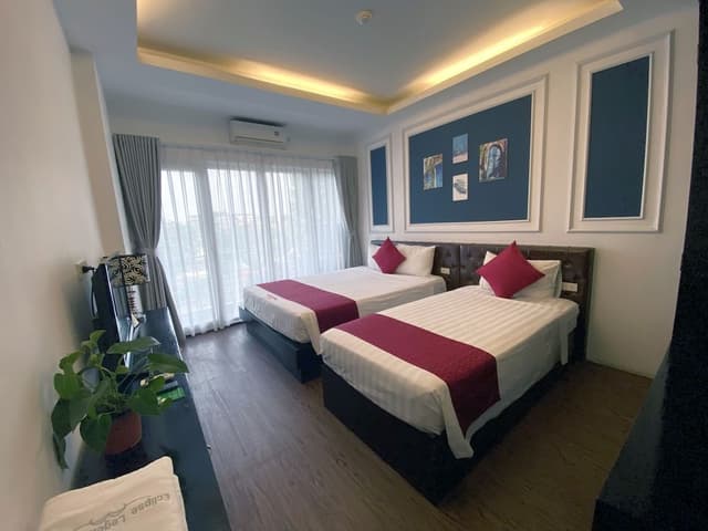 Deluxe Room, Balcony