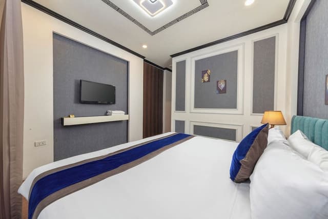 Deluxe Double or Twin Room