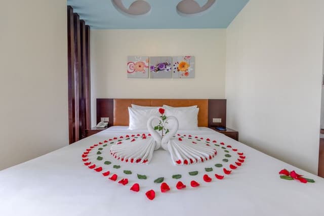 Deluxe Room, 1 Double Bed, City View