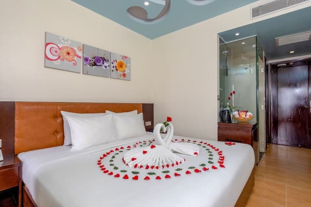 Deluxe Room, 1 Double Bed, City View