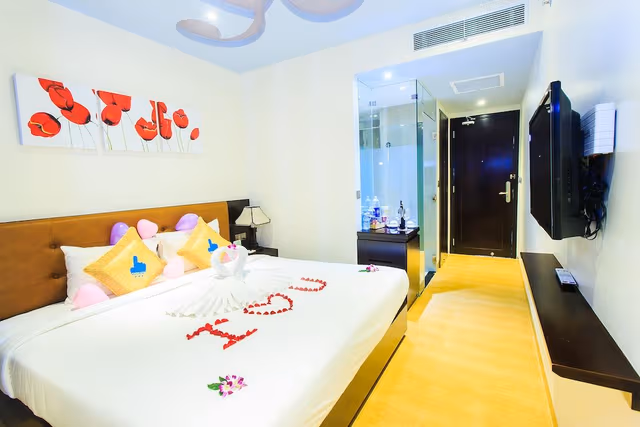 Deluxe Room, 1 Double Bed, City View