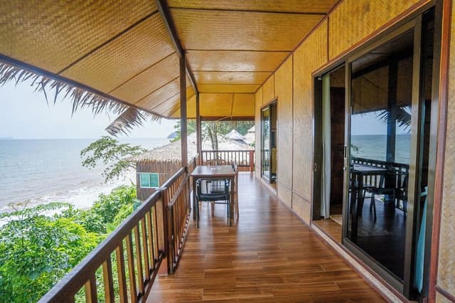 Family Villa, Beachfront