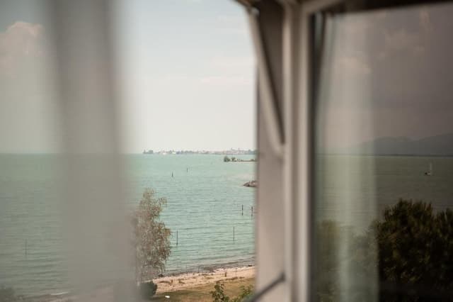 Junior Suite with Lake View and Balcony