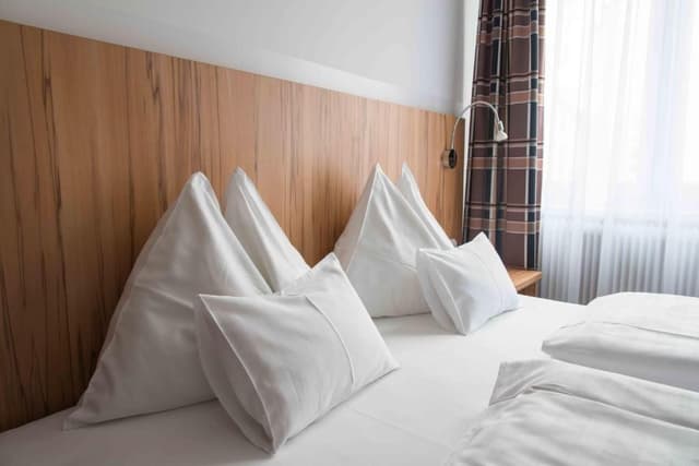 Double or Twin Room with Shared Bathroom