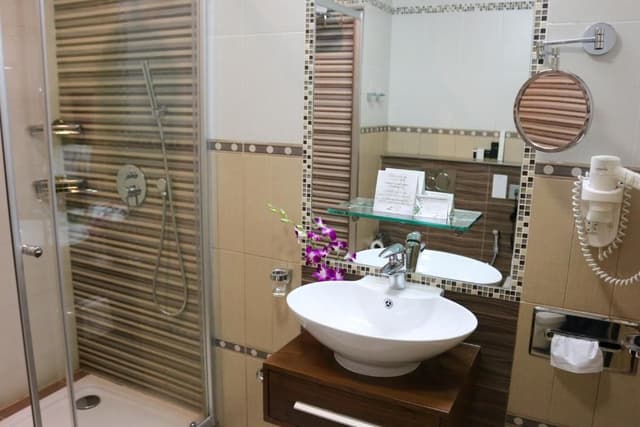 One-Bedroom Suite