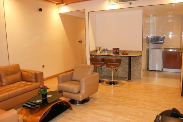 One-Bedroom Crystal Suite