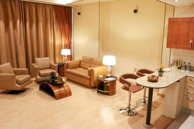 One-Bedroom Royal Suite