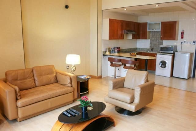 One-Bedroom Royal Suite