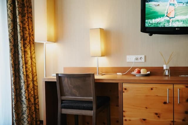Family M (FAMILY Suite)