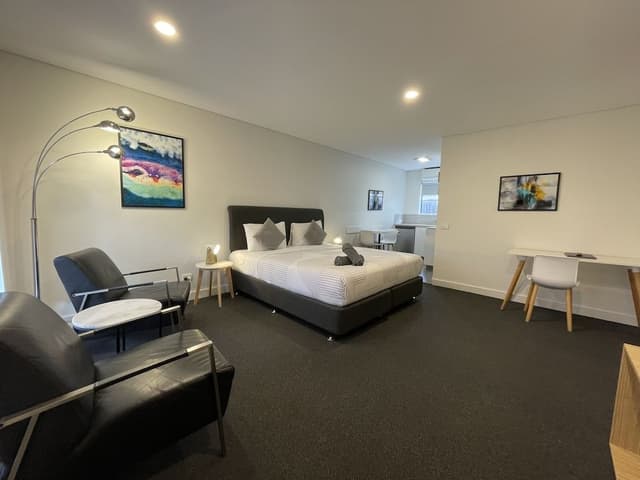 Deluxe King Room