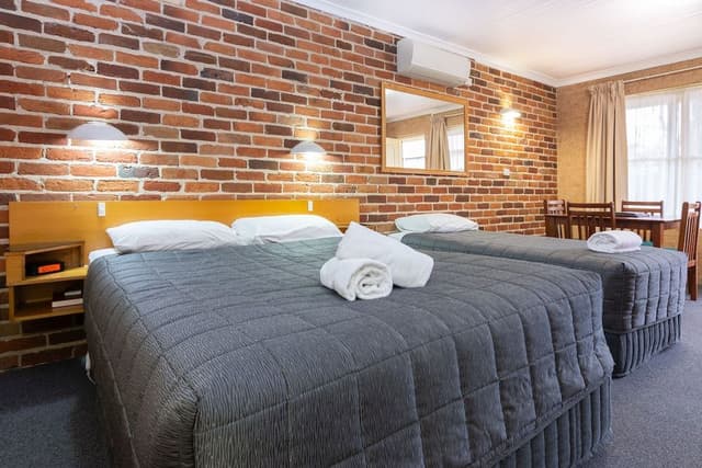 Family Room, Non Smoking, Kitchenette (2 Bedroom Family Suite)