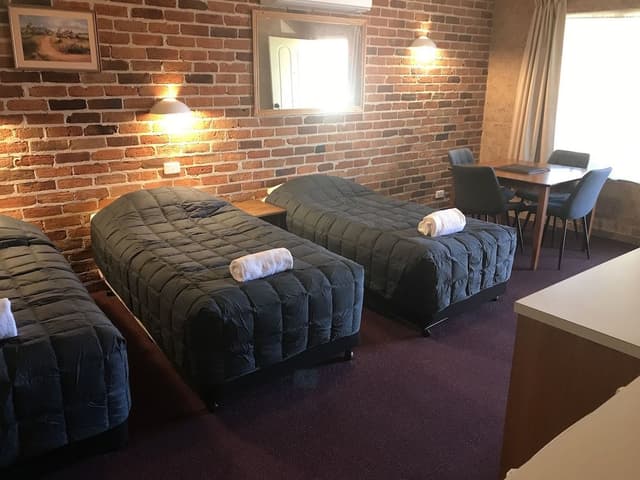 Family Room, Non Smoking, Kitchenette (2 Bedroom Family Suite)
