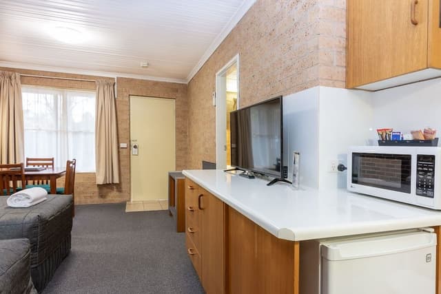 Family Room, Non Smoking, Kitchenette (2 Bedroom Family Suite)