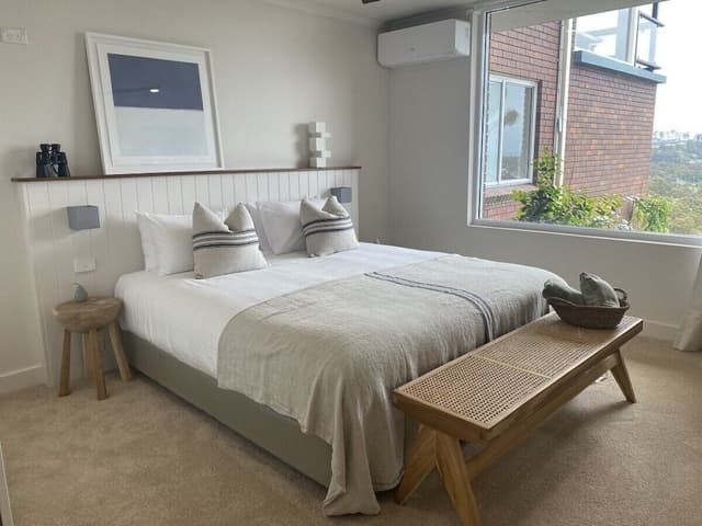 The Crest Apartment
