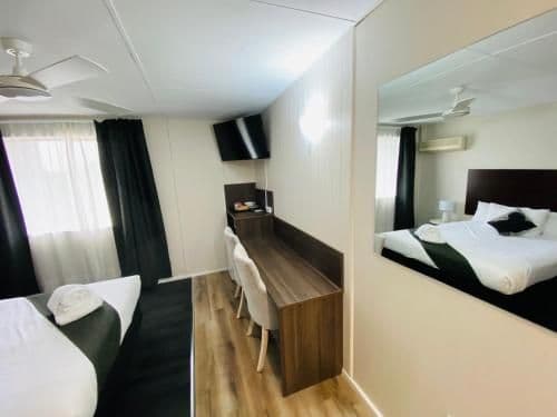 Standard Queen Room