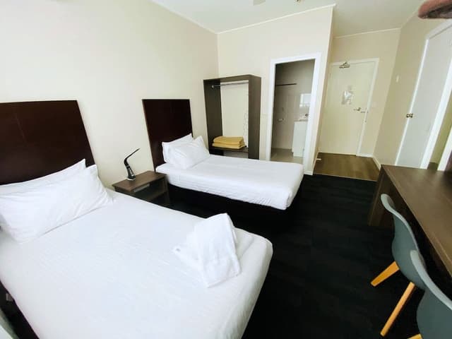 Standard Twin Room (2 Singles)