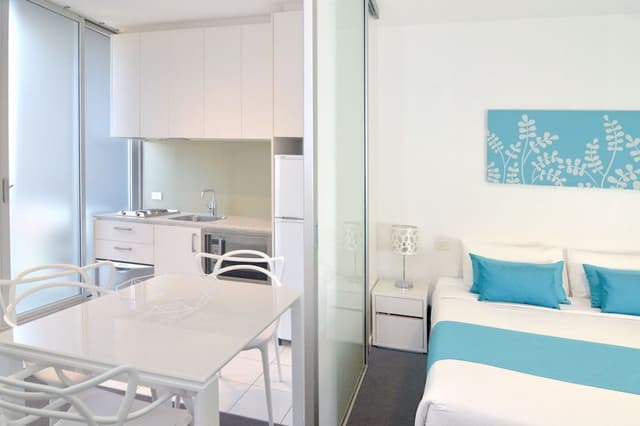 Deluxe One Bedroom Apartment