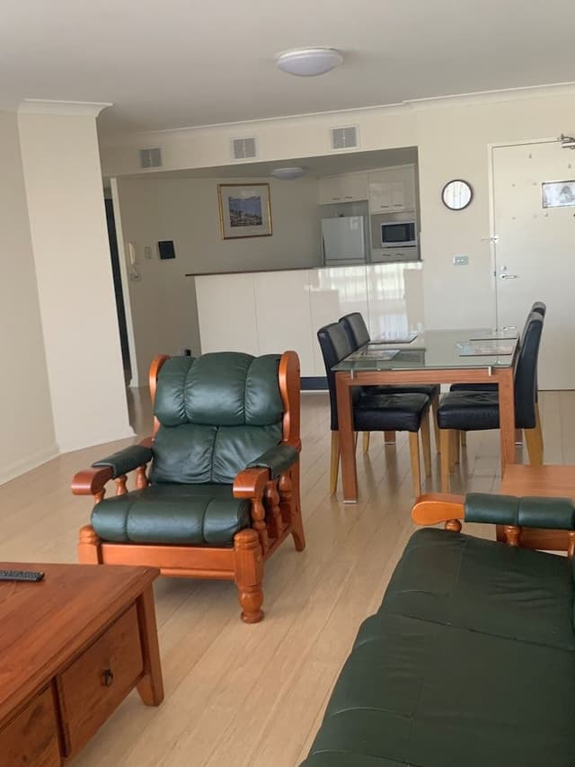 2 Bedroom Top Floor City View Apartment